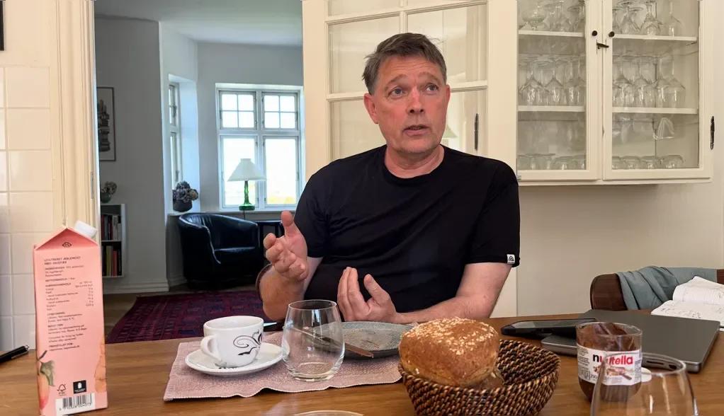 Hvem ringer plejecentret til, når episoderne bliver for mange og for voldsomme?